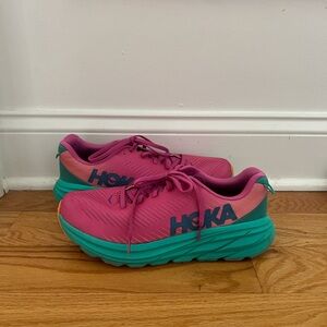 HOKA SNEAKERS